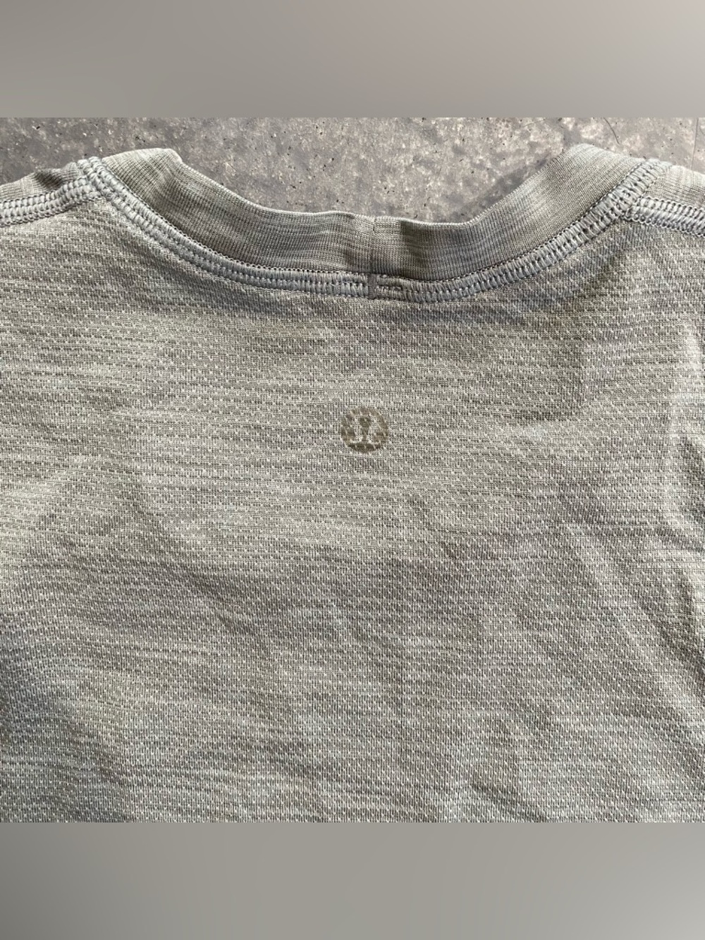 Lululemon T-Shirt Sz M Mens - Picture 4 of 4